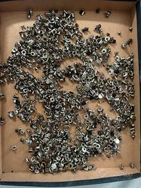 Minuteria per calzature e pelletteria