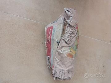 ESTRUSI E PAPPA DA IMBECCO PER PAPPAGALLI: PSITTAC