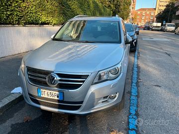 Volkswagen Tiguan 2.0 TSI 4MOTION tiptronic Sport 