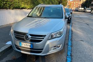 Volkswagen Tiguan 2.0 TSI 4MOTION tiptronic Sport 