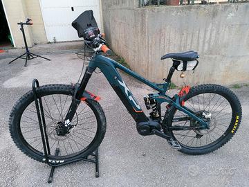 per problemi a un polso 