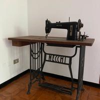 Macchina da cucire Necchi vintage
