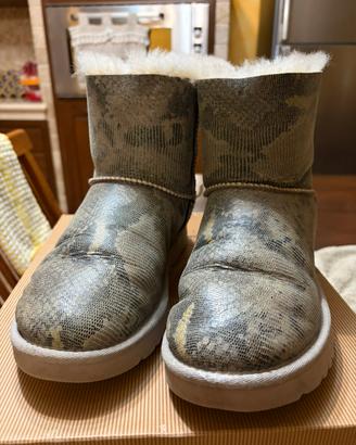 UGG australia