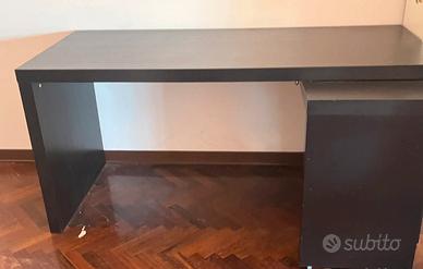 Scrivania in Noce Nera Piano Estraibile