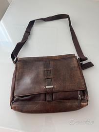 Borsa a tracolla Piquadro in pelle marrone