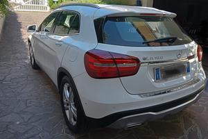 Mercedes GLA - 2018 Automatica