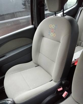 Sedile anteriore dx RENAULT NEW TWINGO del 2010
