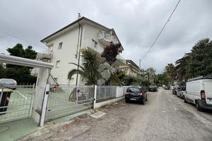 6 LOCALI A RICCIONE