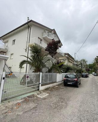 6 LOCALI A RICCIONE
