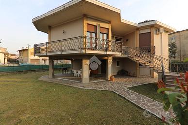 VILLA SINGOLA A MARMIROLO