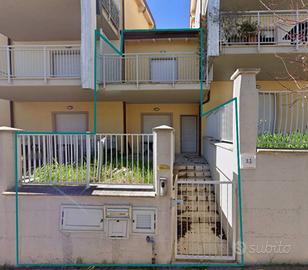 Immobile in asta di 96 m² con box auto a Fermo
