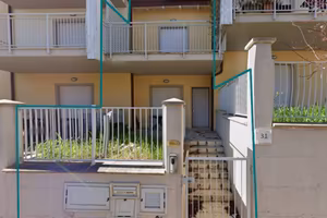 Immobile in asta di 96 m² con box auto a Fermo