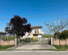 Copparo RIF.40 A 4 km villa indipendente