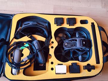 DJI Avata + Goggles 2 + RC Motion 2 + 3 batterie
