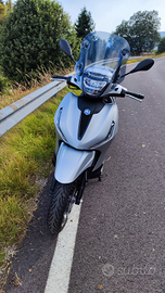 Piaggo beverly s hpe 300