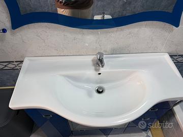 Lavabo più specchio