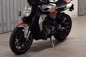  brutale 1090 rr...corsacorta