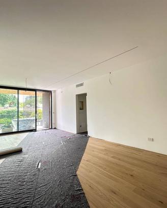 Appartamento di 90 m² con 4 locali e box auto a Tr