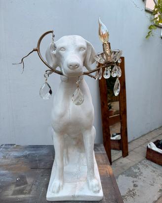 Lampada addentata da cane in cemento pezzo unico