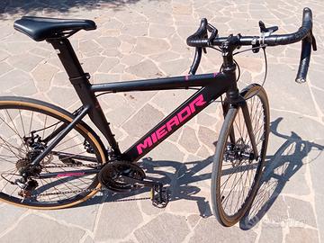 Bici da Corsa Mieadr (Ex-Esposizione)
