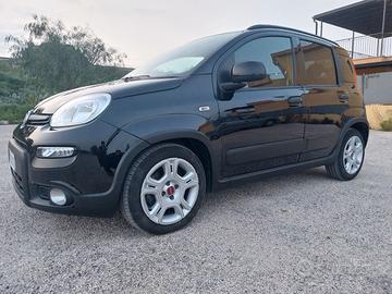 Fiat Panda benzina- ybrid- 2023 km 20.000