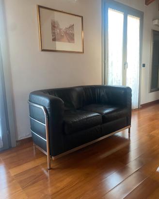 Divano in pelle nera Zanotta “Onda” a 2 posti