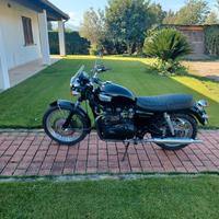 moto Triuumph Boneville 800 