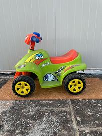 Mini quad giocattolo a batteria