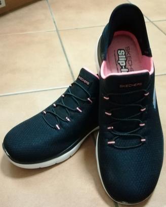 Skechers slips ins