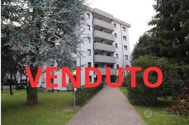 Appartamento di 102 m² con 3 locali e box auto a S