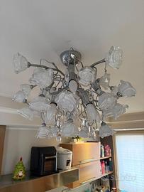 Lampadario in stile Floreale