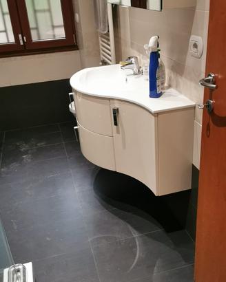 Box doccia, box vasca e mobile labavo