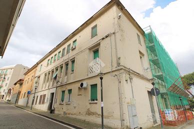 2 LOCALI A FRANCAVILLA AL MARE