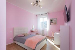 Stanza in appartamento di 100 m² a Milano