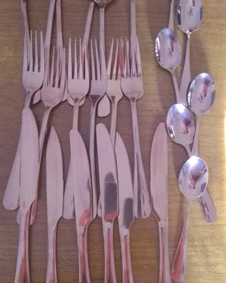 set da 24 posate color bronzo 