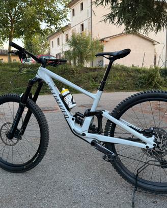 Specialized Enduro usata 10 volte
