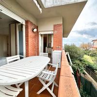 V40 trilocale vista mare zona pratoranieri