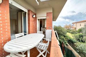 V40 trilocale vista mare zona pratoranieri