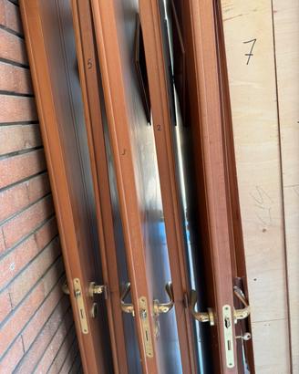 Set di porte a battente