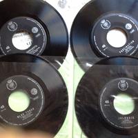 Quattro dischi in vinile del 1965  con 8 ballabili
