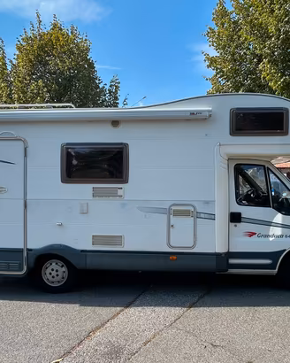 Camper Mansardato Roller Team Granduca 64