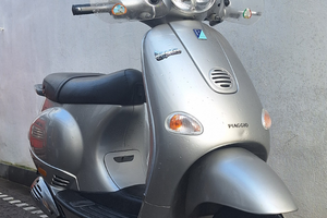 Vespa Piaggio ET4 125