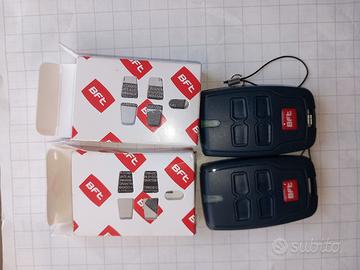 due Telecomandi cancello  batterie incluse 4 tasti