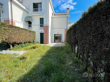 Villatora centro - bicamere con giardino