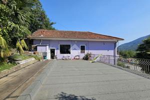 PORZIONE DI BIFAMILIARE A PINASCA