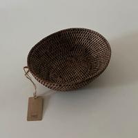 cestino ovale in rattan intrecciato naturale