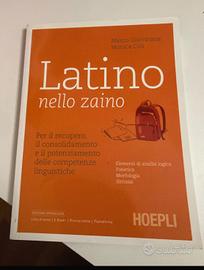 Latino nello zaino