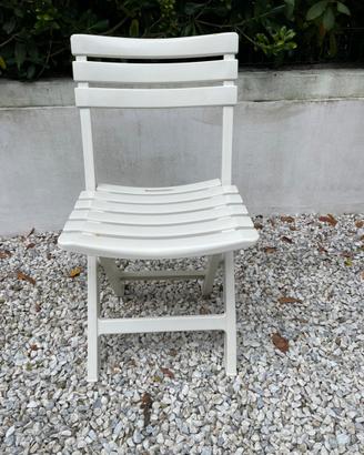 Sedie di plastica pieghevoli