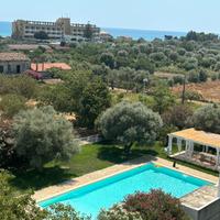Estate in piscina ad ardore