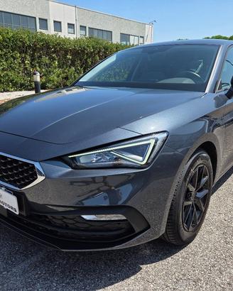 SEAT Leon 2.0 TDI 150 CV DSG Business BLAK EDITI